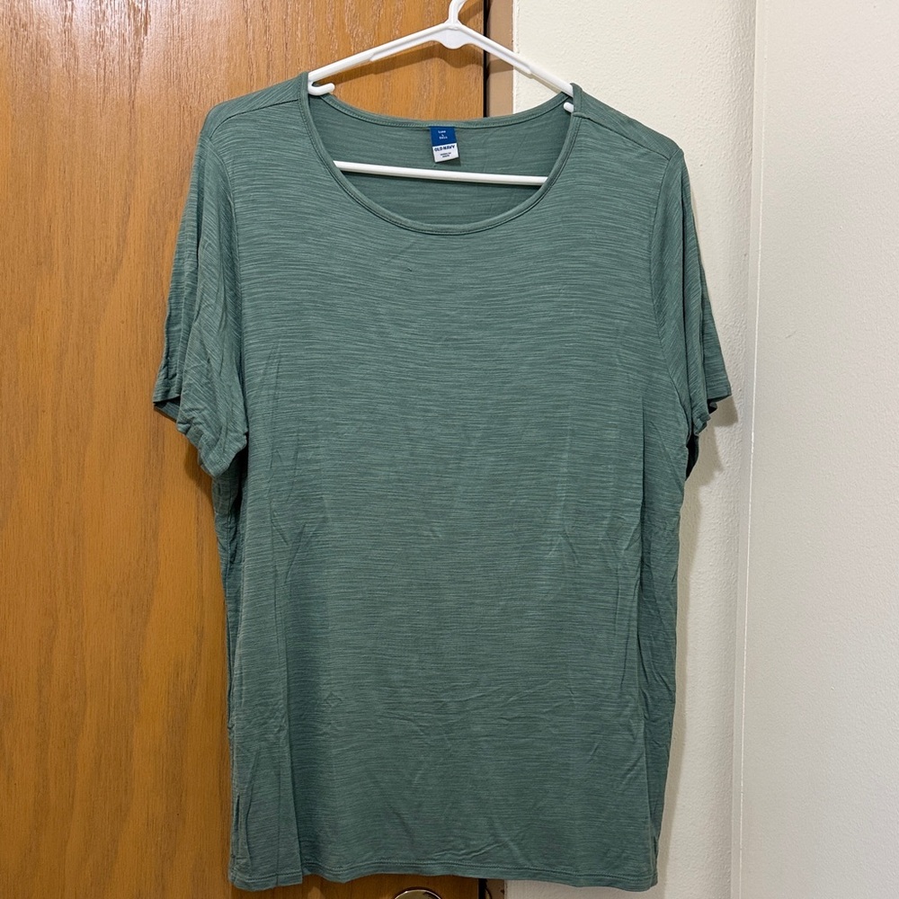Like New L Tall Old Navy Luxe Sage Green Short Sleeve T-Shirt